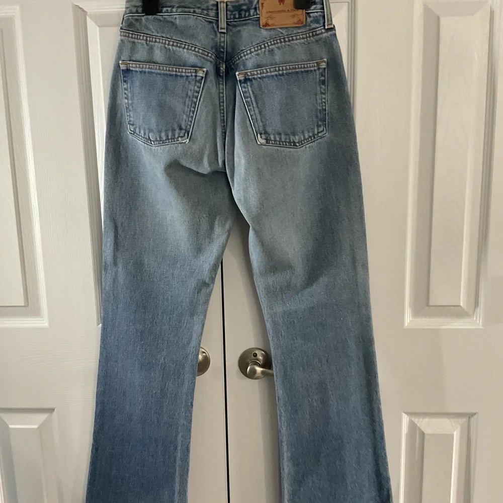 Vintage Abercrombie & Fitch high-rise jeans size 4 button fly light wash bootcut - Picture 8 of 8